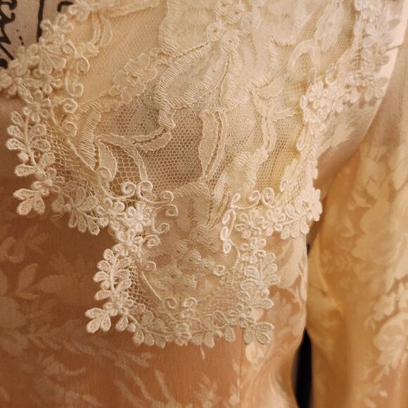 Vintage Cream Satin Jacquard Dress with Lace Neckline – 1980s Bridal or Formal - Picture 5 of 16